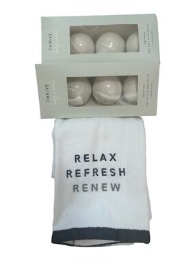Thrive Body and Soul Bath Bombs and Hand Towel Set of 3